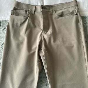 Public Rec Golf Pants Size 32/34